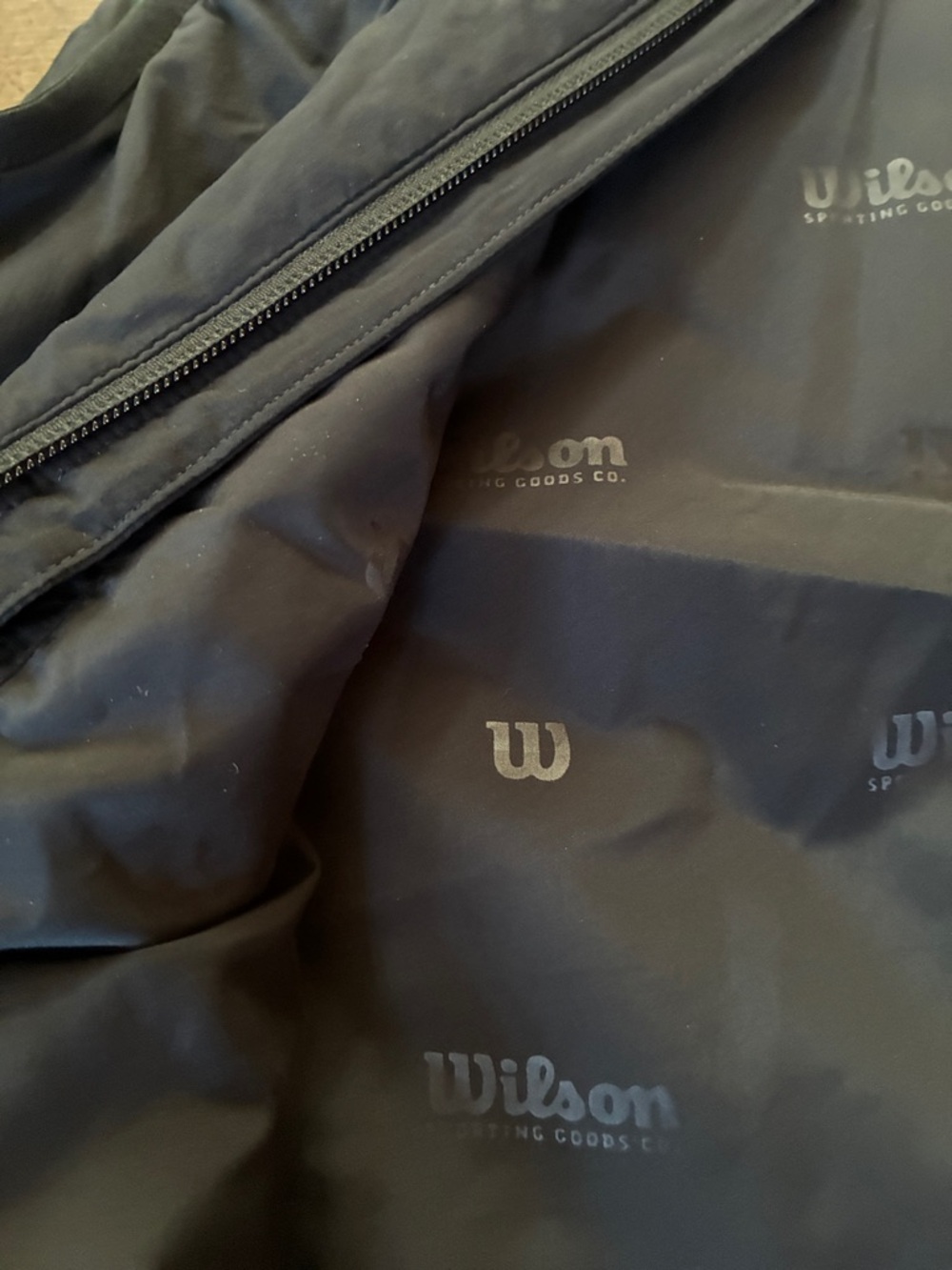 Wilson Black Full-Zip Quilted Vest with Logo men’s large - Picture 5 of 6